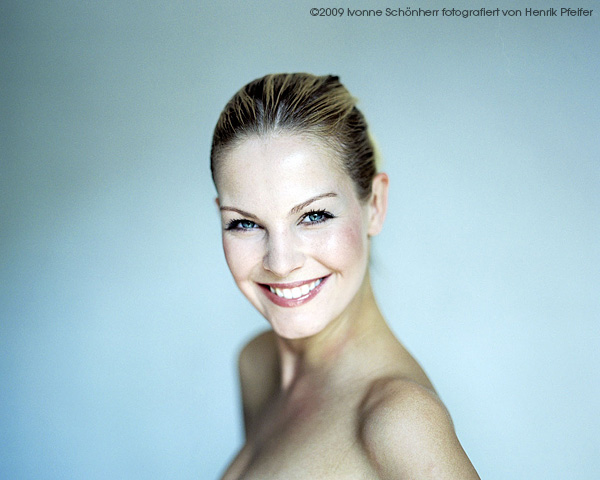 Ivonne Schönherr ©2009 Henrik Pfeifer